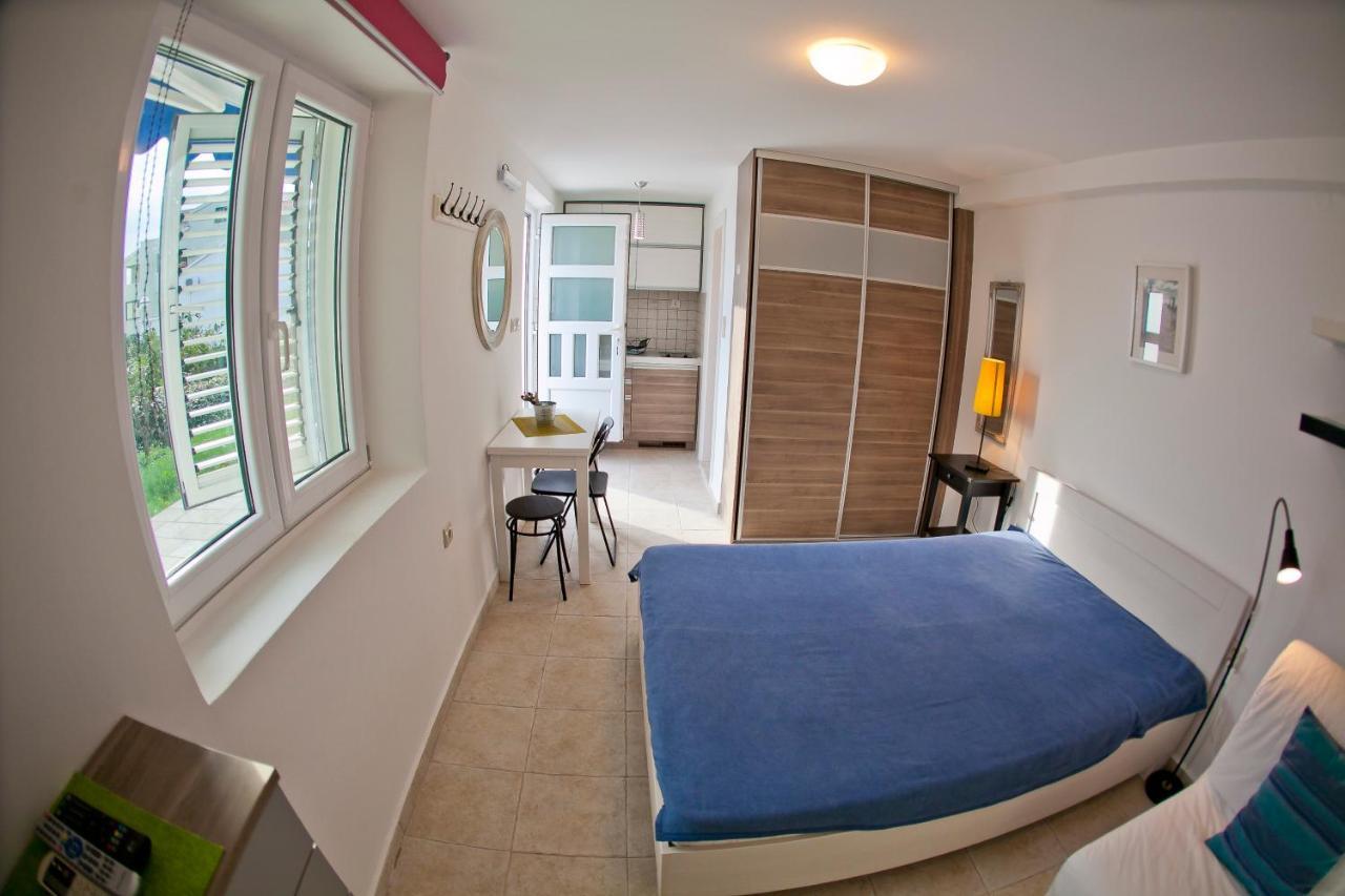Mandarina Garden Apartman *